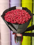 Load image into Gallery viewer, Glitter Classic Bouquet
